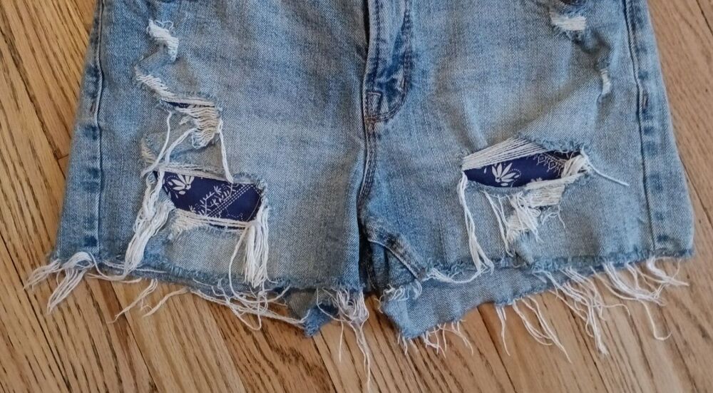 Old Navy Shorts High Rise Secret Slim Pockets Women's Size 0 Ripped Patchwork - Picture 2 of 5